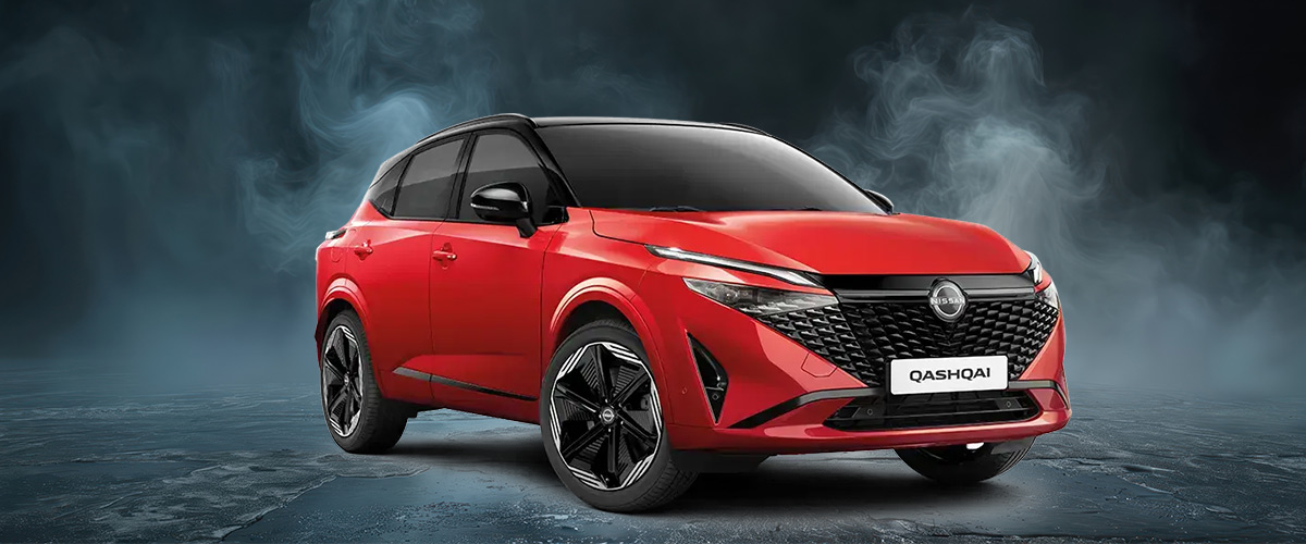 zu sehen: Nissan Qashqai in Rot