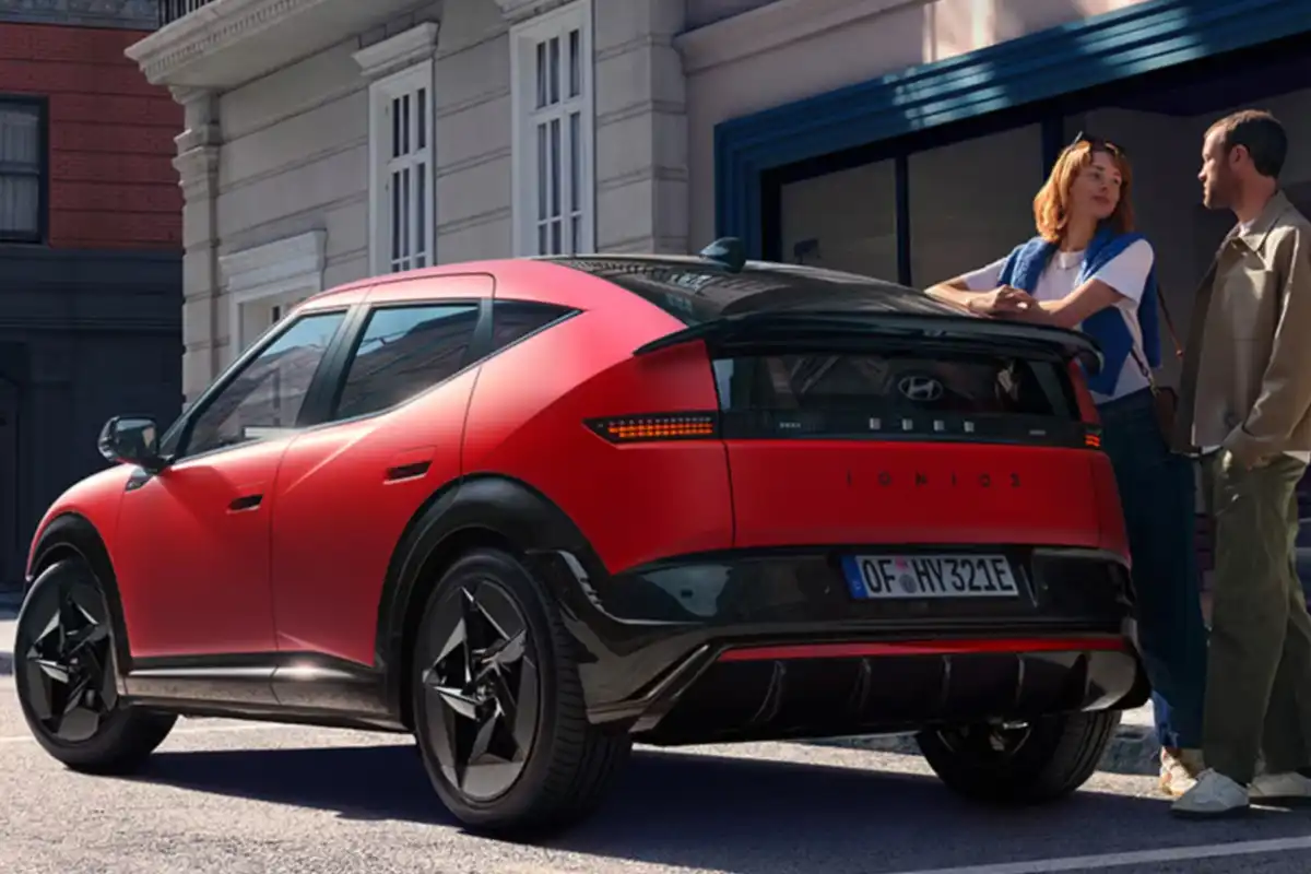 zu sehen: Hyundai Ioniq 3 Hinten