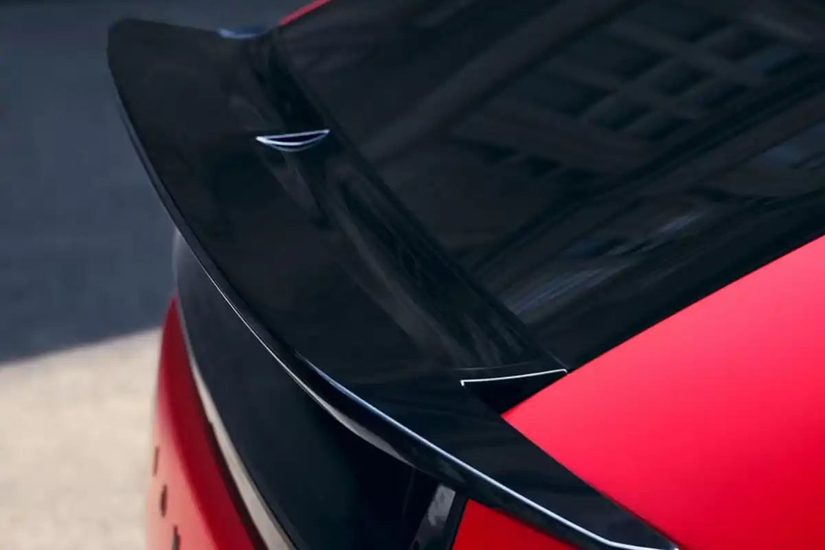 zu sehen: Hyundai Ioniq 3 spoiler