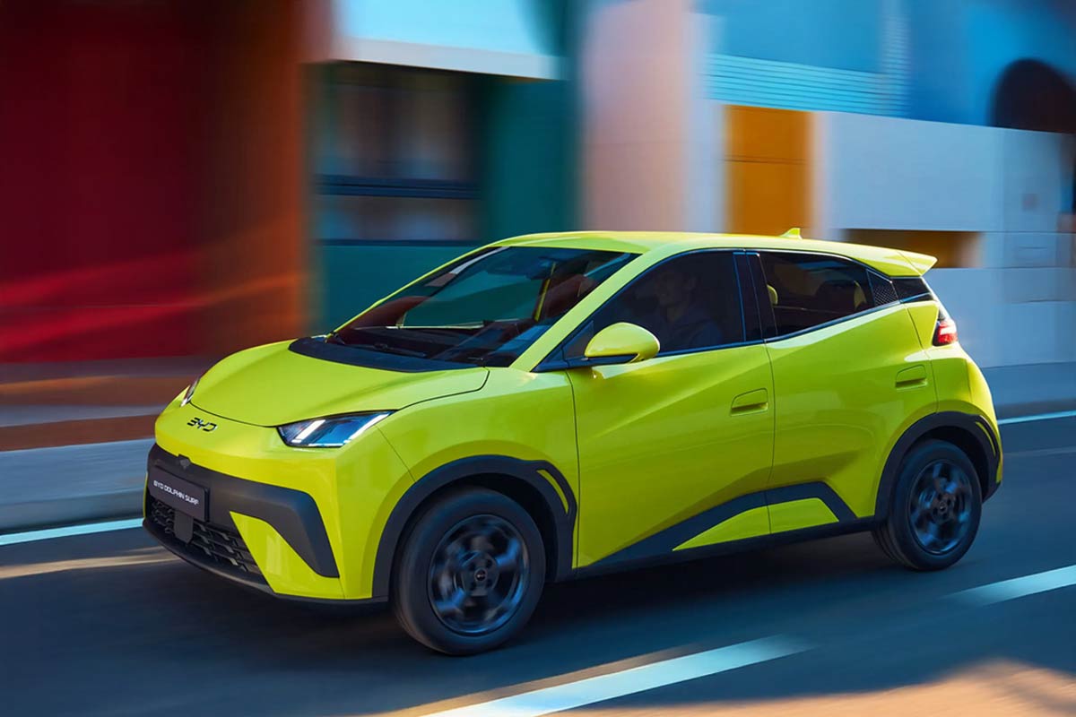 zu sehen: grüner BYD Dolphin Surf